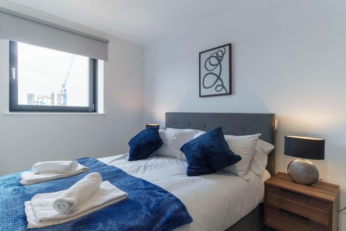 Stunning 2 Bed Apartment In Salford With Views Manchester Kültér fotó